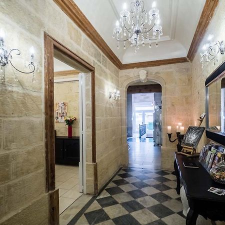 Hotel Julesy'S Bnb Cospicua Esterno foto